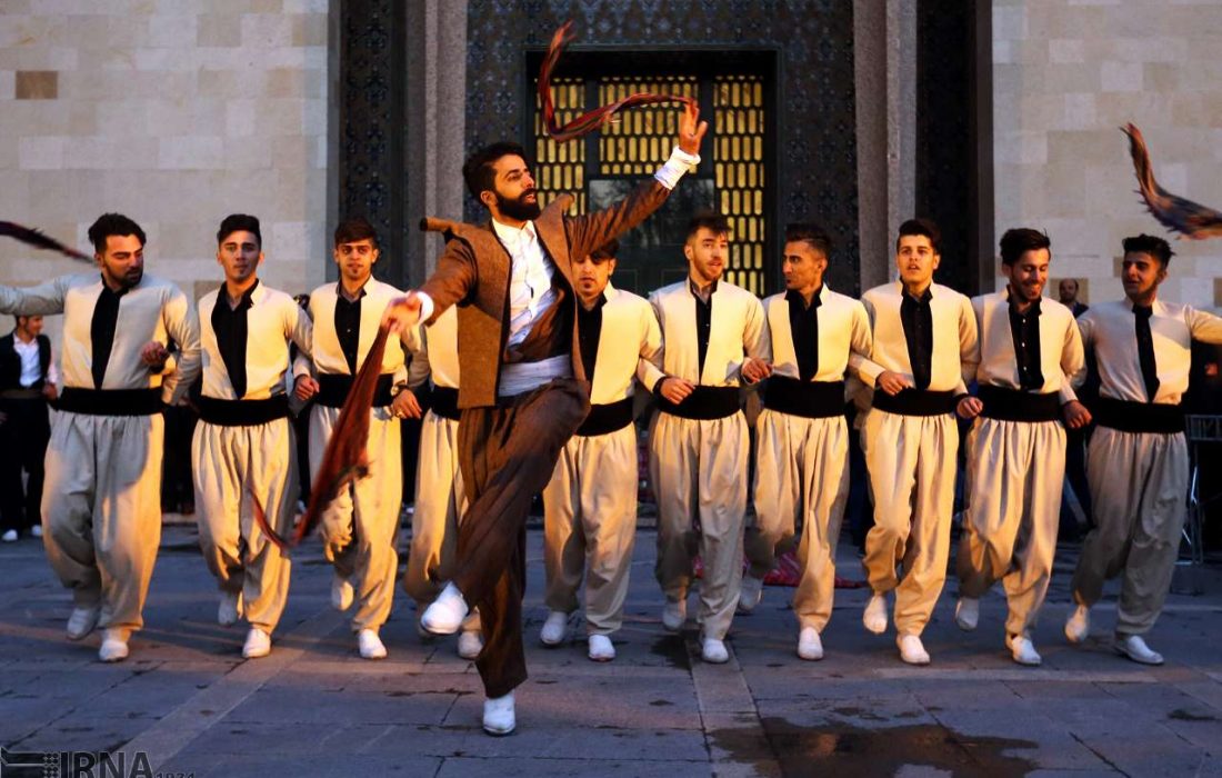 جشنواره انار اورامان در کاخ نیاوران تهران